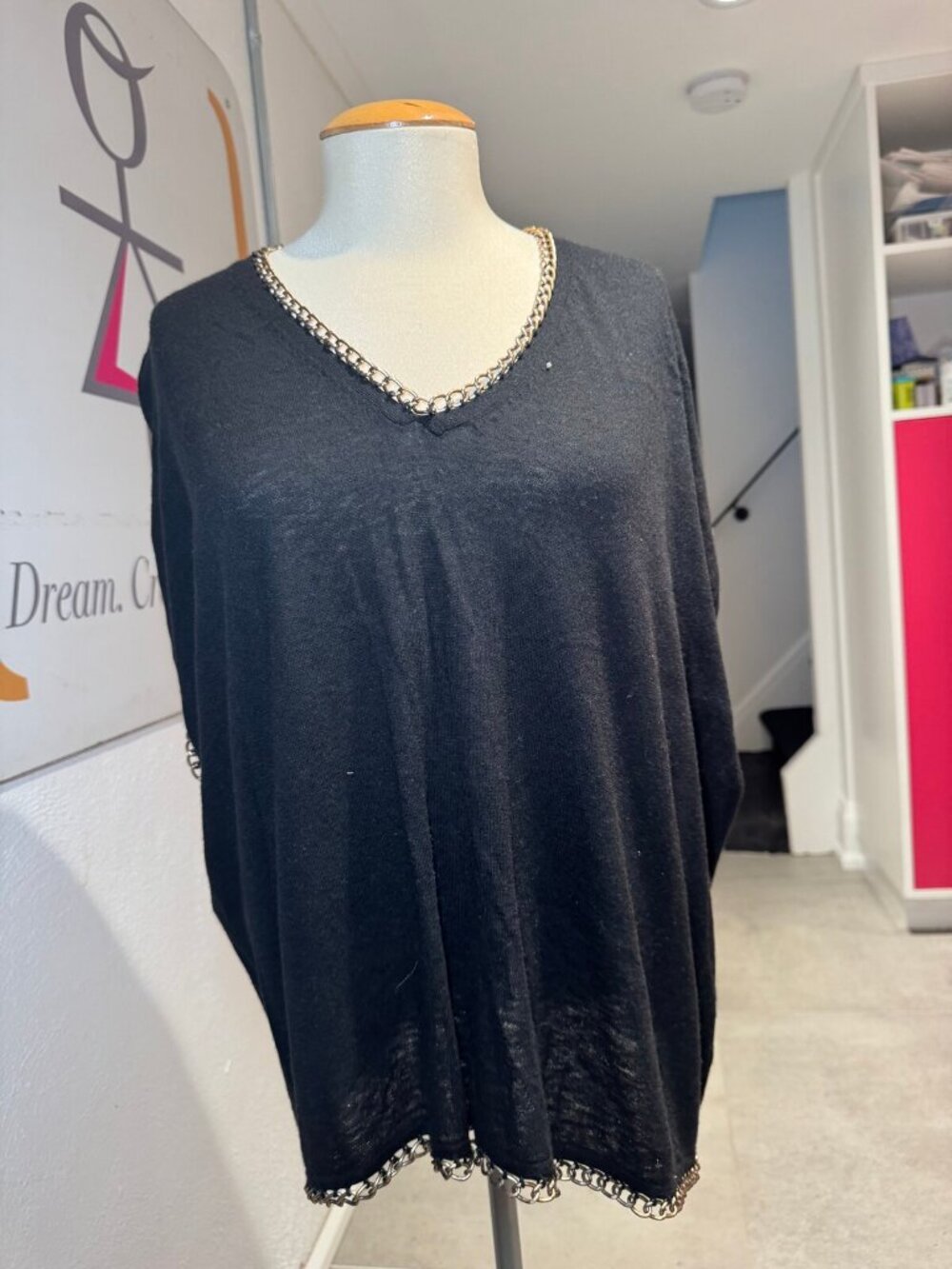 French Connection Black V-Neck Knit Chain Trim Size XS
